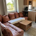 Mobil-home Cosy 6 P Climatise A A 200 M De La Dans 4 Etoiles Calme Et Familial *