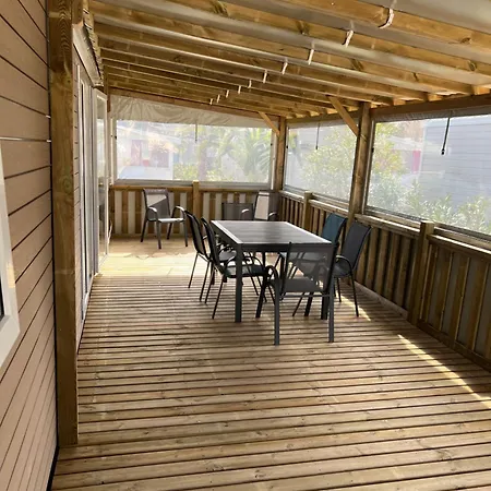 Mobil-home Cosy 6 P Climatisé à à 200 M De La Dans 4 étoiles Calme Et Familial * Hyères