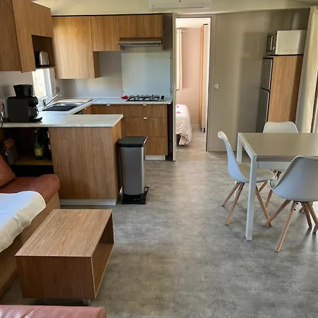 Mobil-home Cosy 6 P Climatisé à à 200 M De La Dans 4 étoiles Calme Et Familial Parque de Campismo