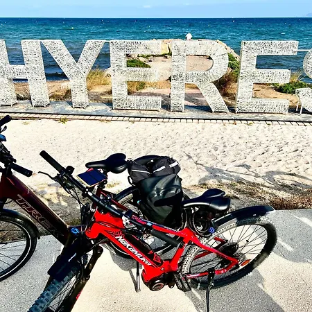 Mobil-home Cosy 6 P Climatise A A 200 M De La Dans 4 Etoiles Calme Et Familial Hyères