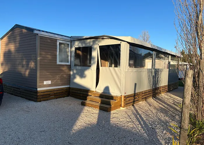 Campeggio Mobil-home Cosy 6 P Climatisé à à 200 M De La Dans 4 étoiles Calme Et Familial Hyères