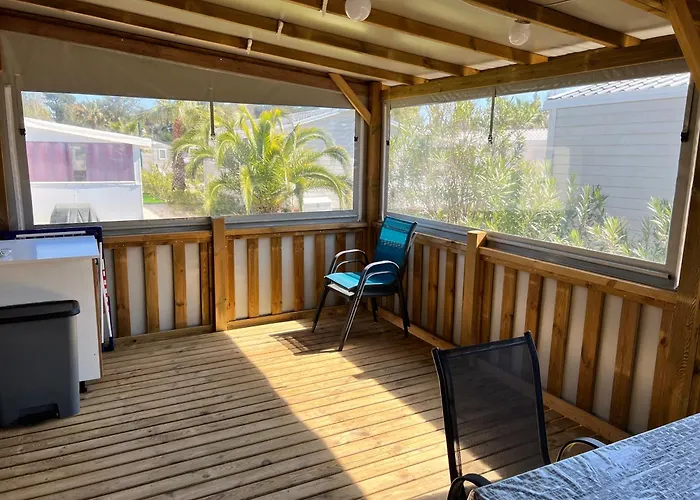 Mobil-home Cosy 6 P Climatisé à à 200 M De La Dans 4 étoiles Calme Et Familial * Hyères