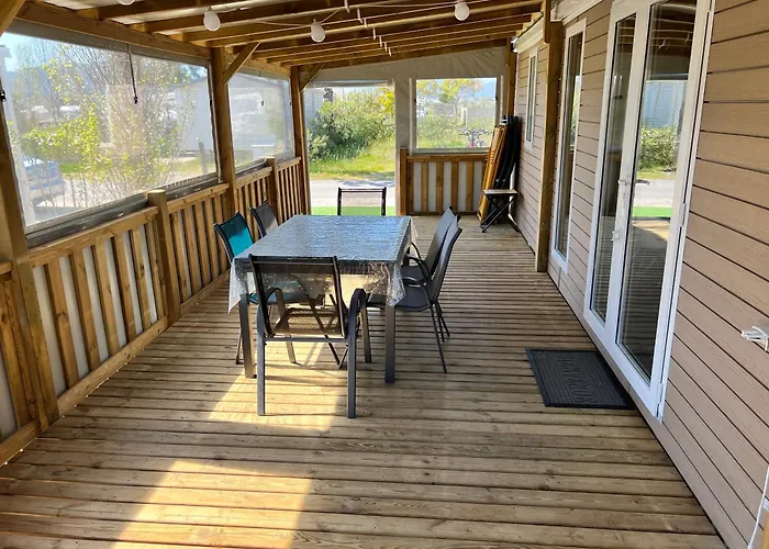 Mobil-home Cosy 6 P Climatisé à à 200 M De La Dans 4 étoiles Calme Et Familial Campeggio *