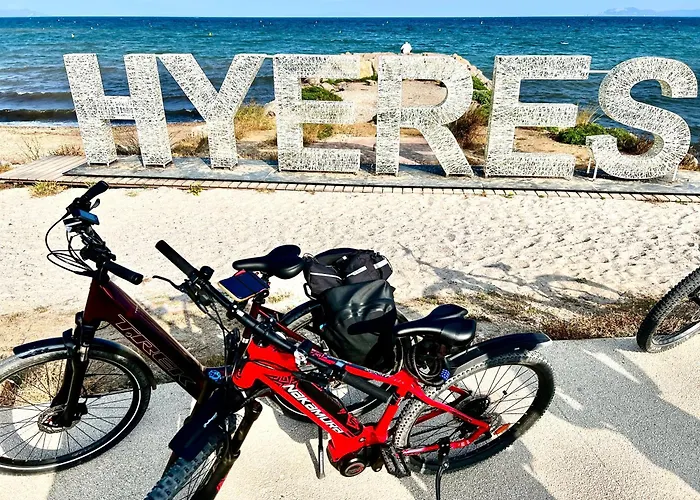 Mobil-home Cosy 6 P Climatisé à à 200 M De La Dans 4 étoiles Calme Et Familial Hyères